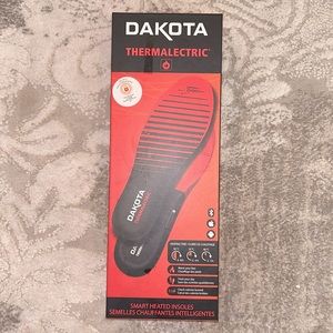 New in box Dakota electric heated insoles